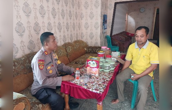 Jalin Sinergitas Jaga Harkamtibmas, Kapolsek Sumberrejo Sambangi Kepala Desa&nbsp;Mejuwet