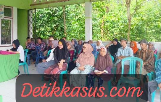 Desa Suro Muncar bagikan ke 20 KPM sebagai Penerima BLT DD TA&nbsp;2024