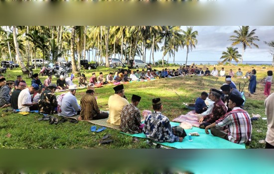 Batu Lungun, Njalang Di Pemakaman Tradisi Turun Temurun Nenek Moyang Desa&nbsp;Ini