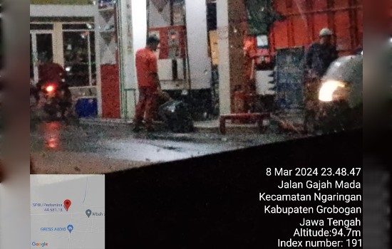 SPBU 44.581.18. Ngaringan, Kabupaten Grobogan, Jawa Tengah diduga sarang mafia pencurian (BBM) Jenis Solar&nbsp;Subsidi.