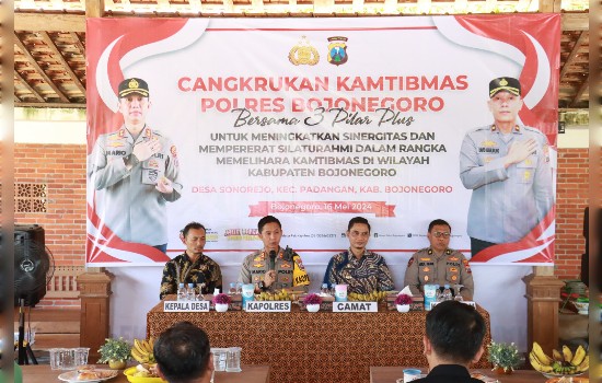 Kapolres Bojonegoro Datangi Balai Desa Sonorejo, Ada Apa&nbsp;?