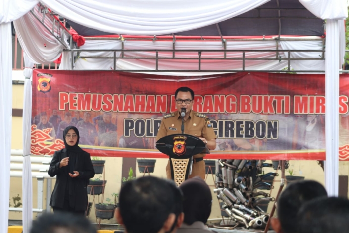 Pernyataan Pj Bupati Cirebon Usai Hadiri Pemusnahan Miras di Polresta&nbsp;Cirebon