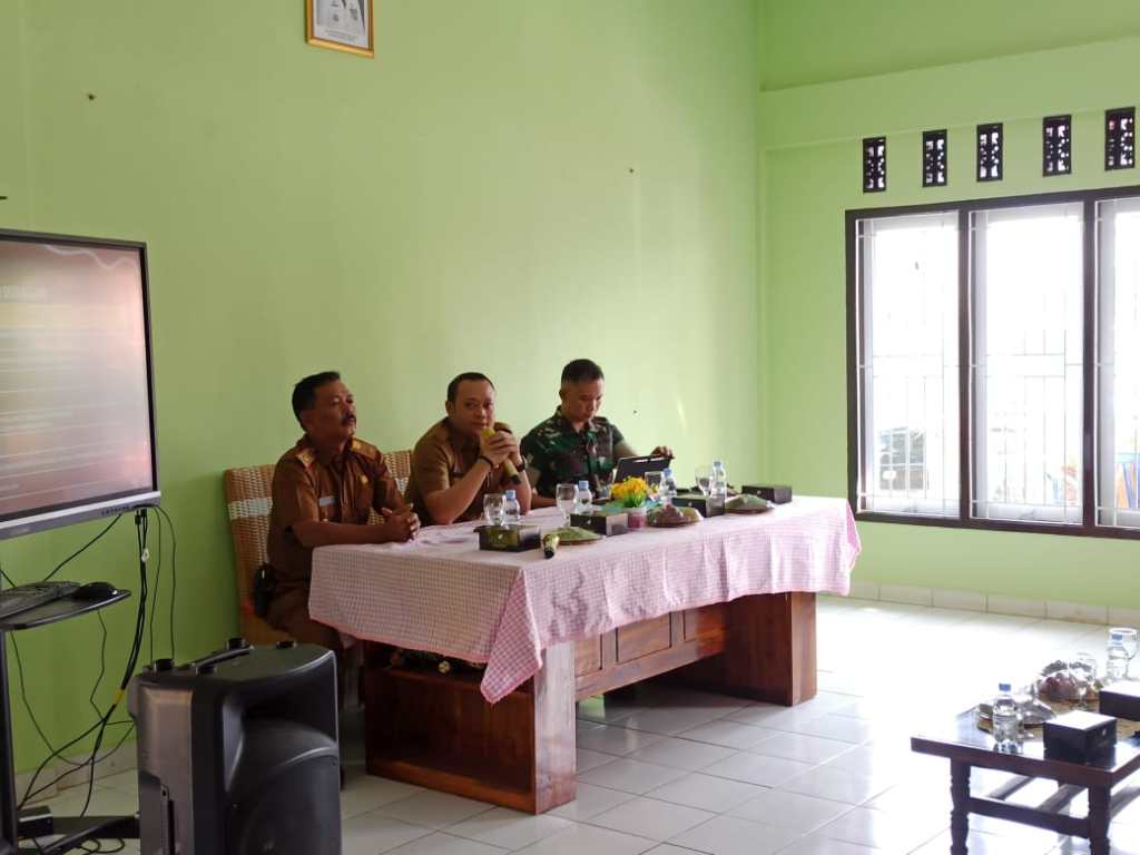 Dandim 0620/Kabupaten Cirebon Adakan Rapat Persiapan Penutupan TMMD ke-121 di Desa&nbsp;Kubang