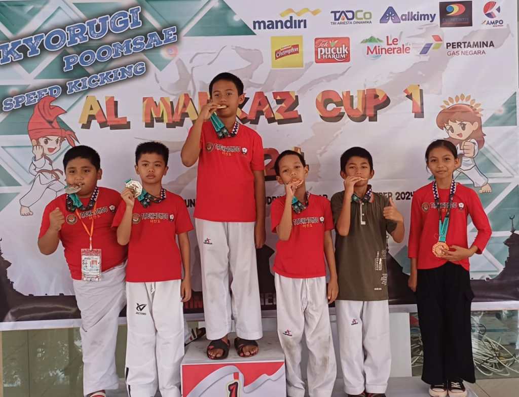 Siswa Siswi SDN 28 Tumampua Pangkep Borong Medali Di Kejurnas Al-Markazs Taekwondo Cup&nbsp;1